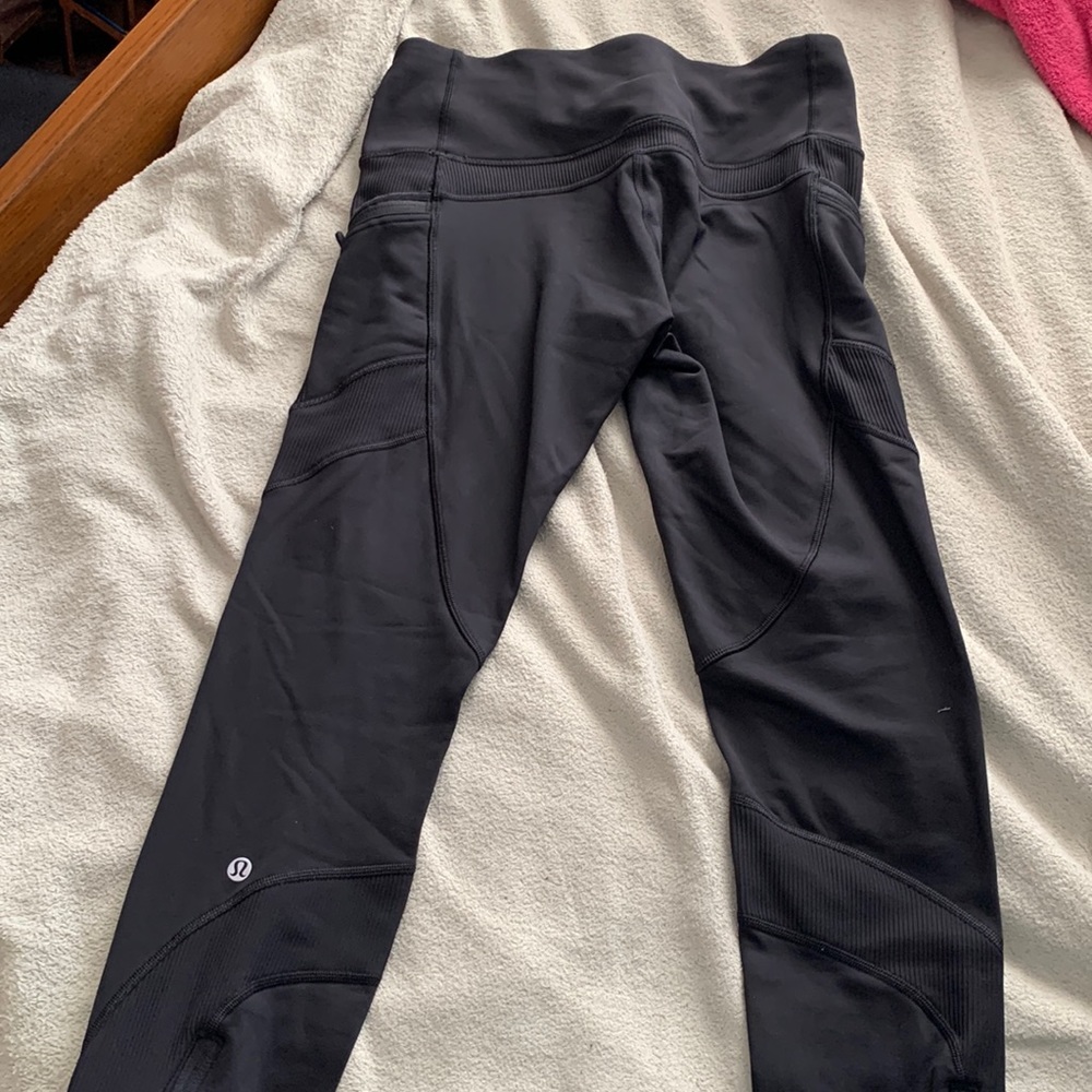 Black lululemon fleece leggings zippers 6